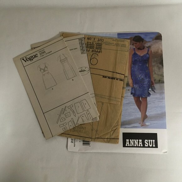 Vogue 2395 Anna Sui  Slip Dress Close Fitting Lined A-Line Straight Dress Strap - Picture 3 of 3
